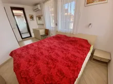 двухспальная кровать