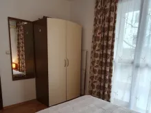 меблированная спальня
