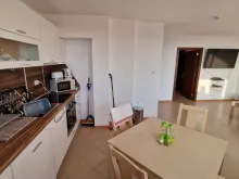 Gardenia Hills | Трёхкомнатная квартира: гостиная , кухня