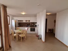 Gardenia Hills | Трёхкомнатная квартира: гостиная , кухня