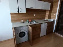 Стиральная машина и кухонная мебель