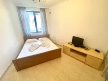 двухспальная кровать