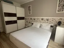 шкаф и кровать