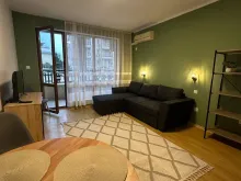 Panorama Bey 1 | Студия с ремонтом : гостиная и кухонная зона