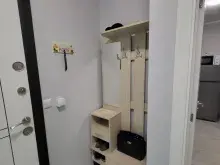вешалка в прихожей