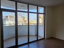 панорамное окно в комнате