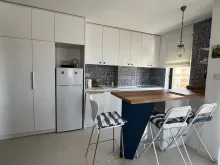 Villa Briz | Двухкомнатная квартира с ремонтом: гостиная, кухня