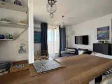 Villa Briz | Двухкомнатная квартира с ремонтом: гостиная, кухня