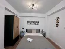 двухспальная кровать