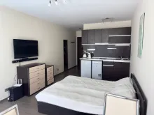 кровать и кухня