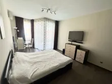 телевизор в комнате