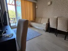 окно в комнате