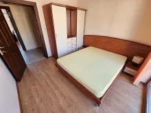 шкаф и кровать