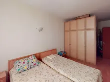 меблированная спальня