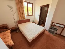 двухспальная кровать