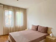 Кровать в спальне