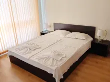 двухспальная кровать