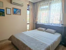 двухспальная кровать
