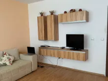 телевизор на стене