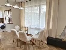 обеденный стол