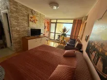 Sun City 1 | Просторная студия с большой террасой на Солнечном Берегу