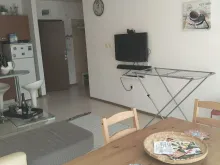 телевизор на стене