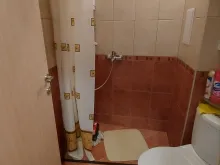 ванная комната с туалетом