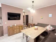 телевизор и другая мебель