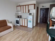 Holiday Fort Noks | Студия у моря в зелёной части курорта Солнечный Берег