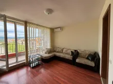 Holiday Fort Noks | Студия у моря в зелёной части курорта Солнечный Берег