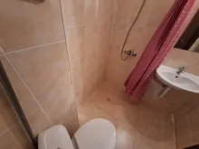 ванная комната с туалетом