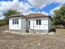 Дом в селе Дюоево, Бургасская область — 70 м² с участком 633 м²