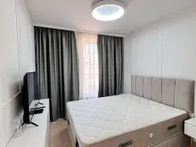 двухспальная кровать