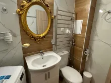 ванная комната с туалетом