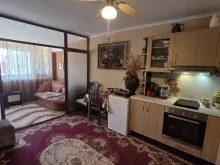 столовая и кухонная зона