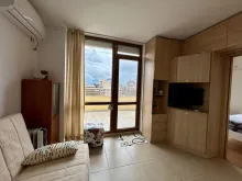 вид на встроенную кухню