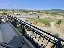 вид на горы из террасы квартиры