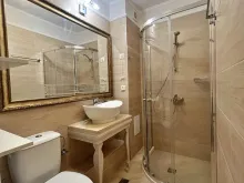 Совмещенный санузел с душевой кабиной