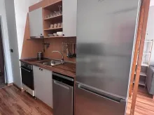 холодильник и мебель кухонная