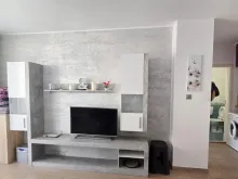 телевизор и мебель