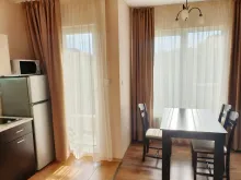 окно в комнате