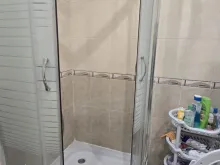 Совмещенный санузел с душевой кабиной