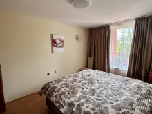 двухспальная кровать