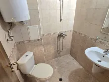 Ванная комната с туалетом и душем