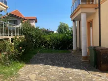 боковая сторона дома