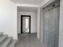 лифт и лестнечный пролет