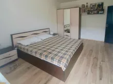 кр