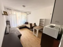 два дивана в комнате