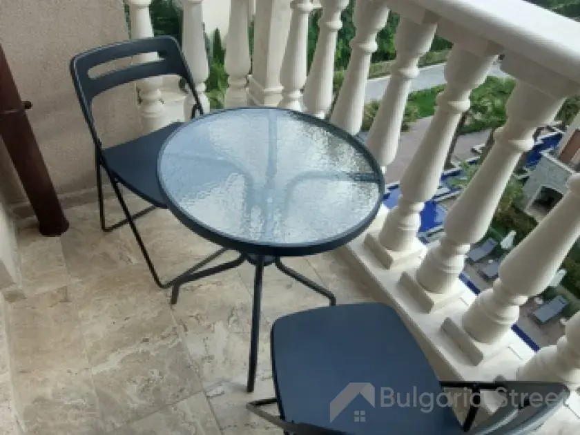 столик на двоих