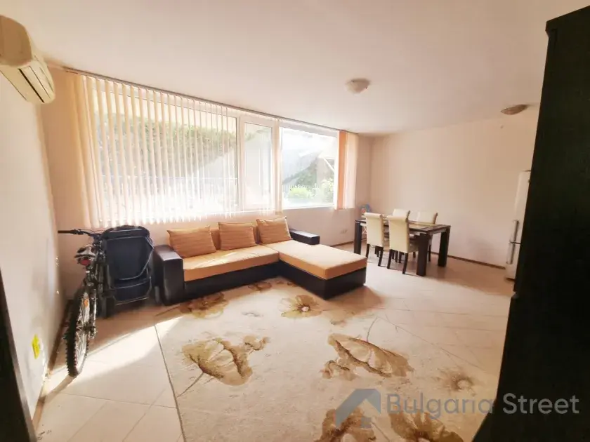 мебель в гостиной комнате